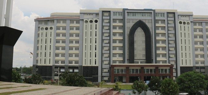 universitas-ahmad-dahlan-1-777x309