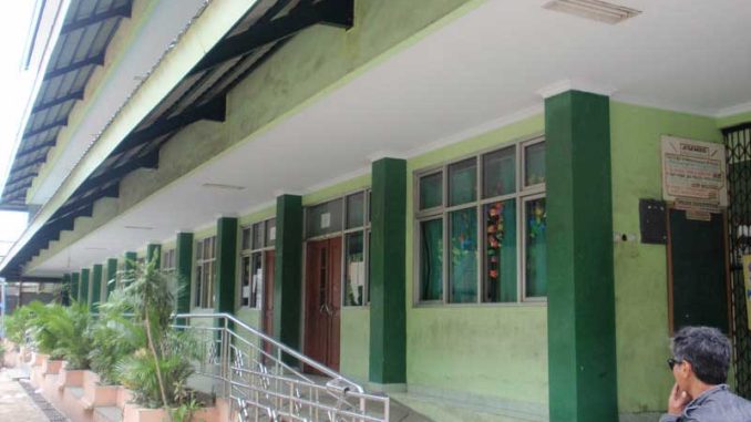 UNIVERSITAS SAINTEK MUHAMMADIYAH