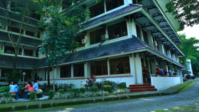 Universitas Katolik Soegijapranata.